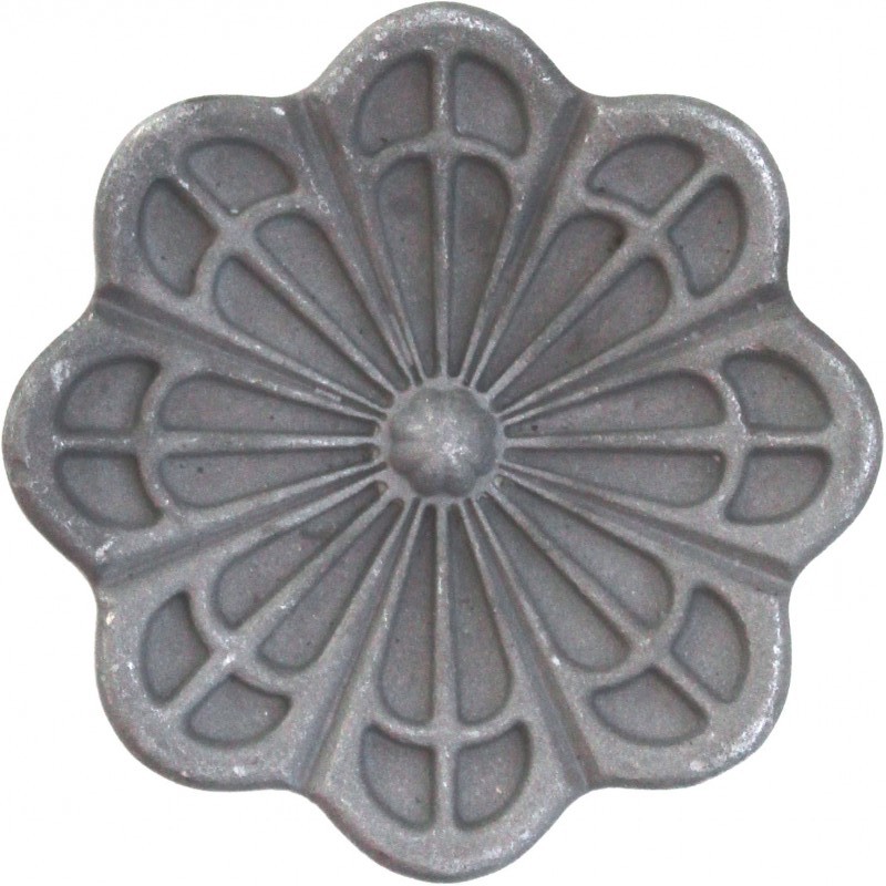 Rosace médaillon fleur en fer forgé – Ø65 ou Ø100 mm, finition acier brut ou zingué