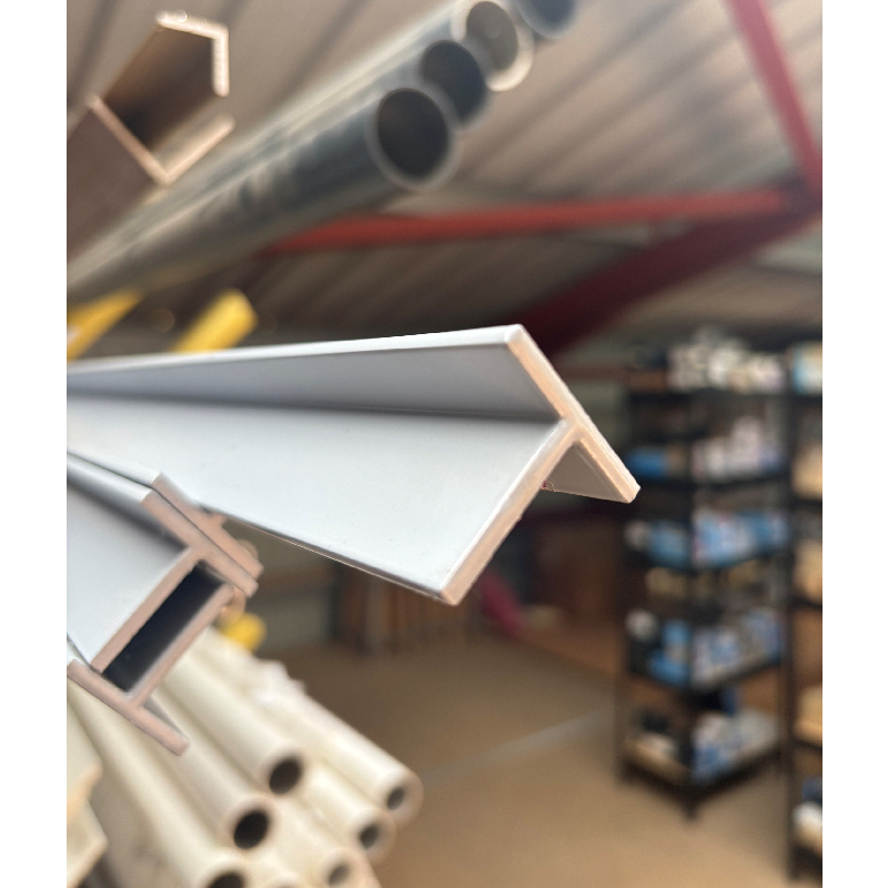 Té aluminium RAL 7001 laqué époxy – Profil ailes égales