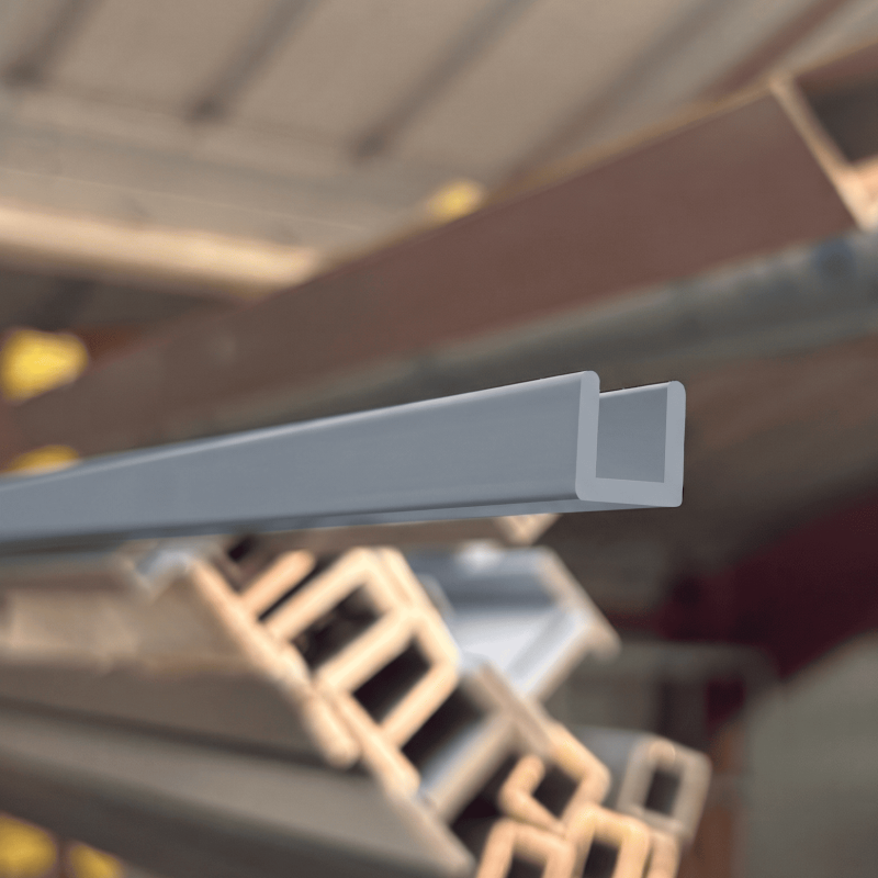 PROFIL U ALUMINIUM LAQUÉ ÉPOXY COULEUR RAL 7001 – AILES ÉGALES TYPE COULISSE