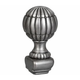 Boule d'ornement en acier sur socle