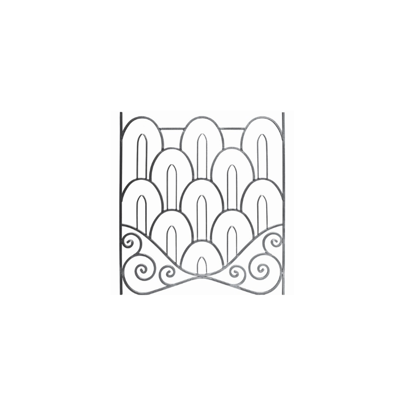 Panneau décoratif en acier forgé avec motifs d'arches imbriquées et volutes de base pour garde-corps.
