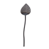 Feuille forgée cordiforme montée sur une tige fine en acier malléable de 3 mm.