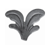 Feuille décorative estampée en acier avec motif symétrique double face en relief.