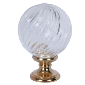 Boule de départ de rampe en cristal soufflé à côtes torses obliques sur embase en laiton poli.