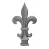 Pointe de lance-fleur de lys avec base carrée